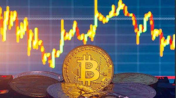 Web3.0日报：贝莱德入场ETH现货ETF竞赛，NFT冰淇淋店引爆成都