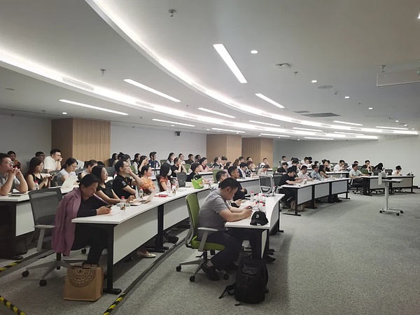 市场情绪过山车：PPI数据引发的暴跌到底在玩什么把戏？