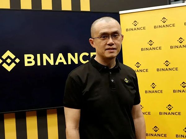OpenSea的兴衰启示录：一个NFT巨头的转型困境