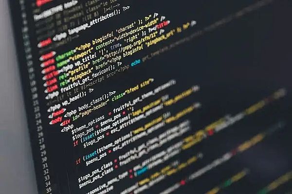 狗狗币暗流涌动：350亿美元市值的梗币王者即将变盘？