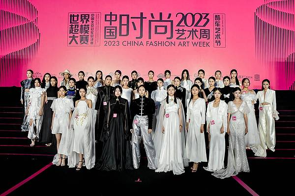 经典之声重现：Fender Vintera II系列让复古情怀焕发新生